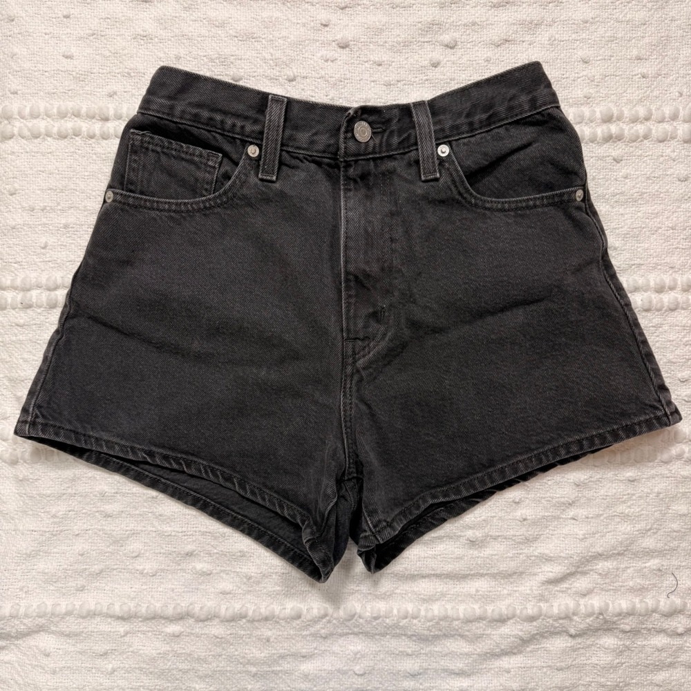 Levis High Waisted Mom Shorts Size W28 Washed Black Denim A1965-0000 Cutoffs